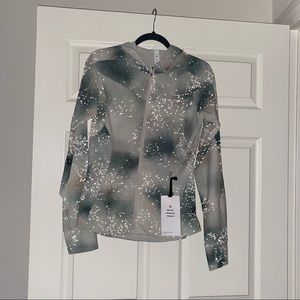 NWT lululemon Mist Over Windbreaker  Ref,size 6